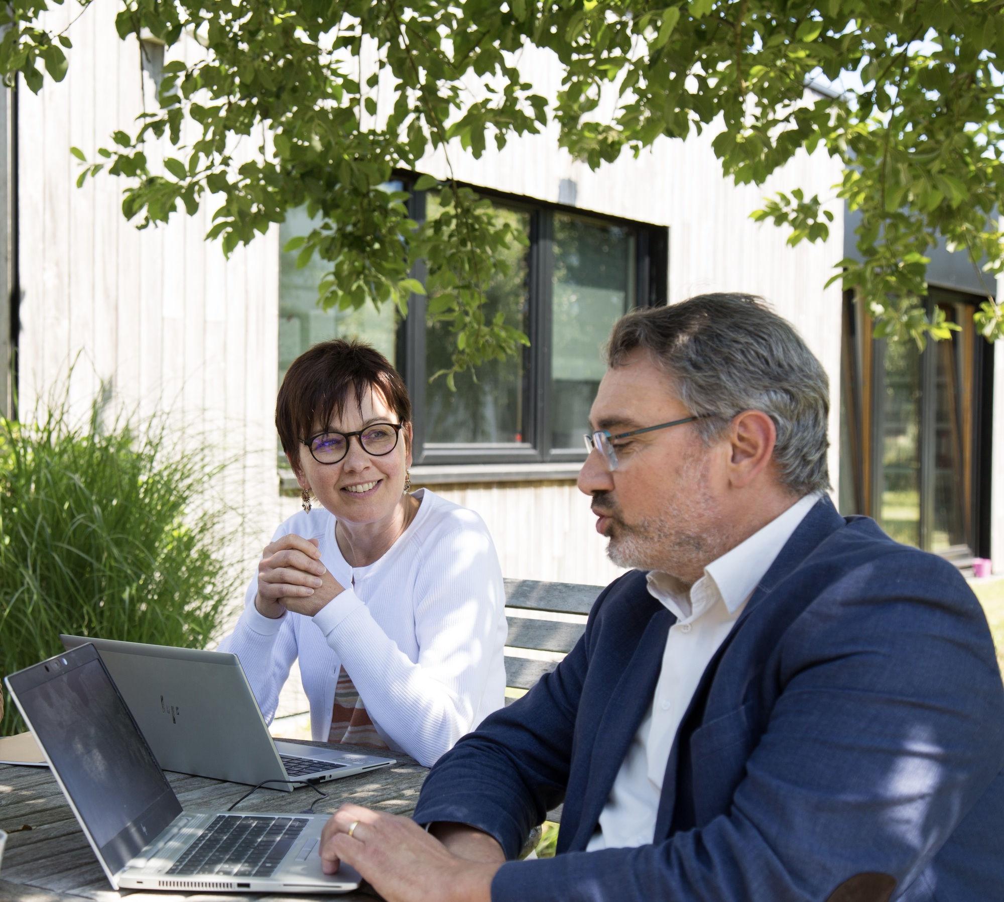 Nous sommes des entrepreneurs, hommes et femmes, engagés dans des projets économiques et sociétaux d'aujourd'hui et de demain.